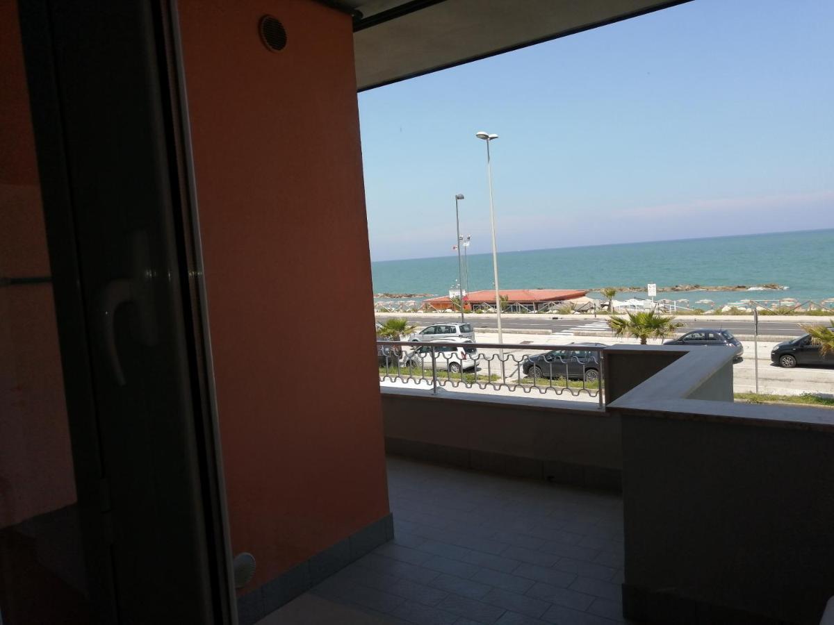 Appartamento Fronte Mare Porto Recanati Kültér fotó